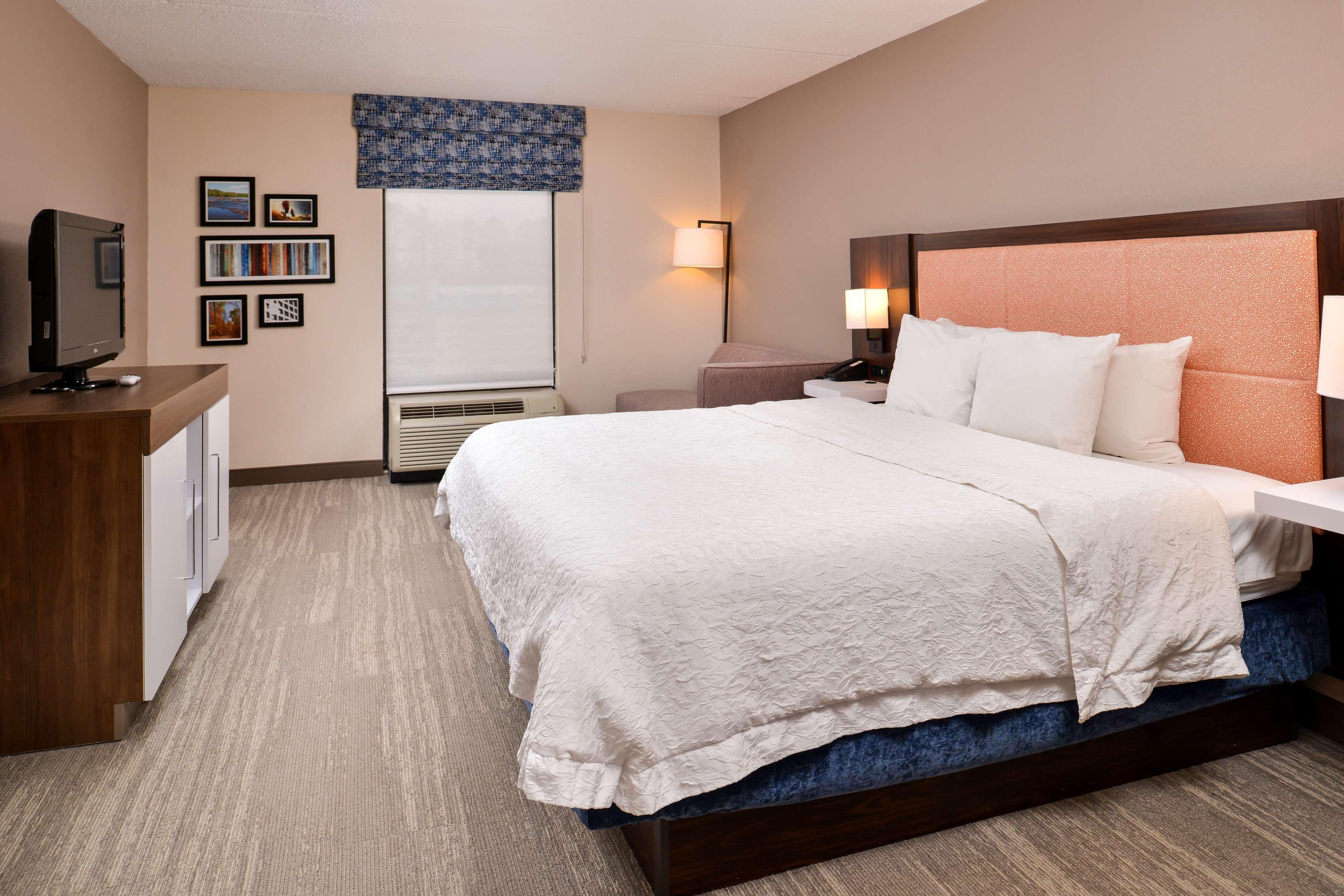Hampton Inn Эмпория Экстерьер фото