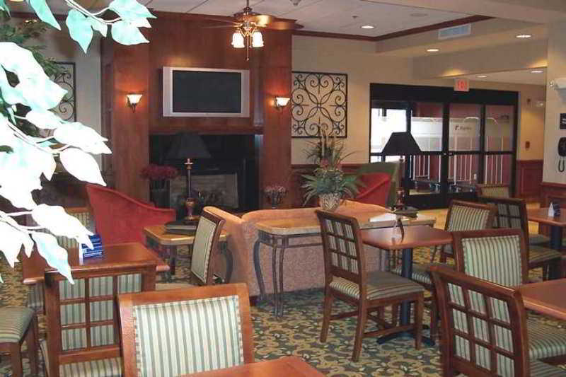 Hampton Inn Эмпория Интерьер фото